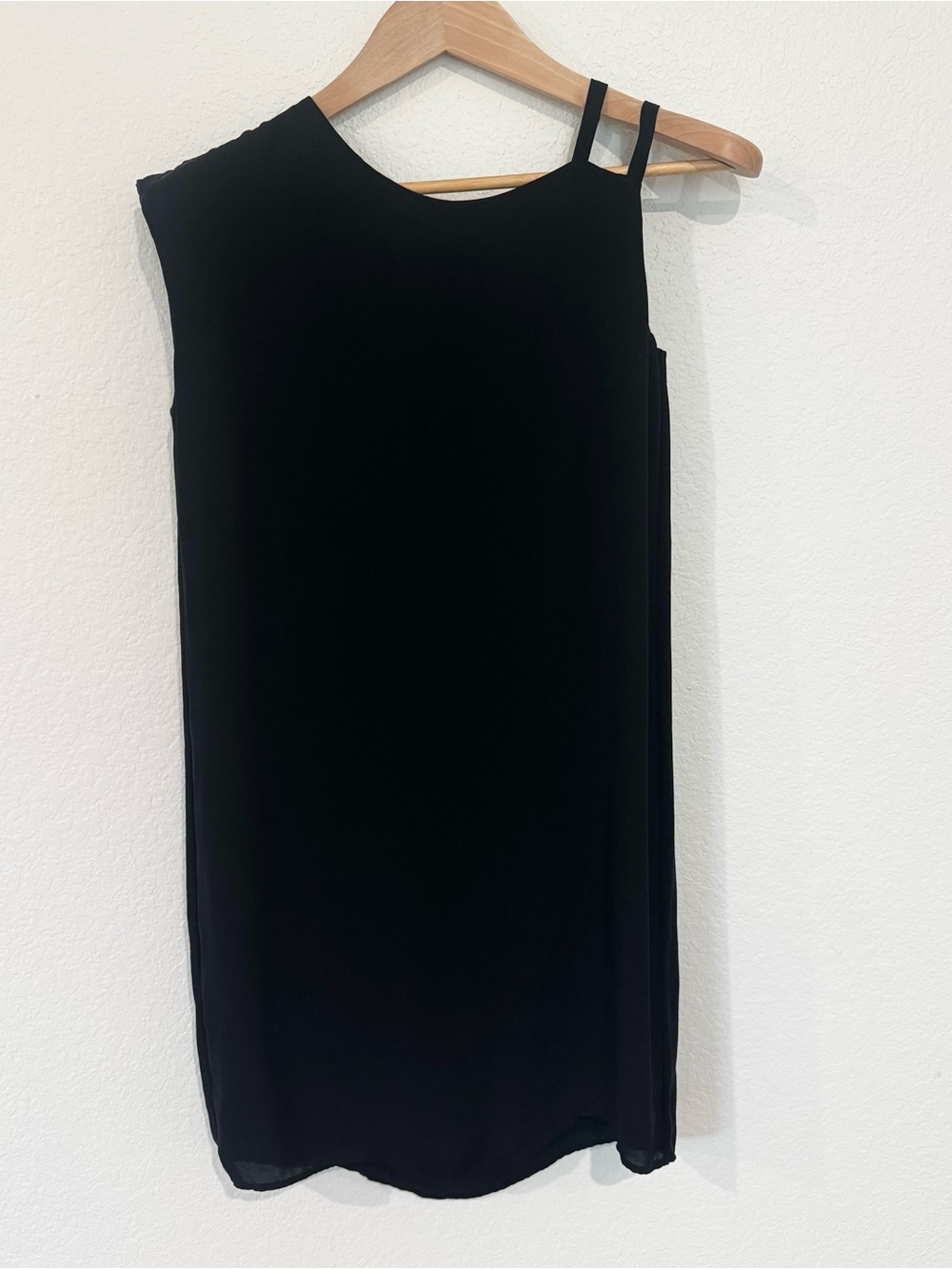 Hearher Silk Black Asymmetrical Shoulder Shift Mini Dress